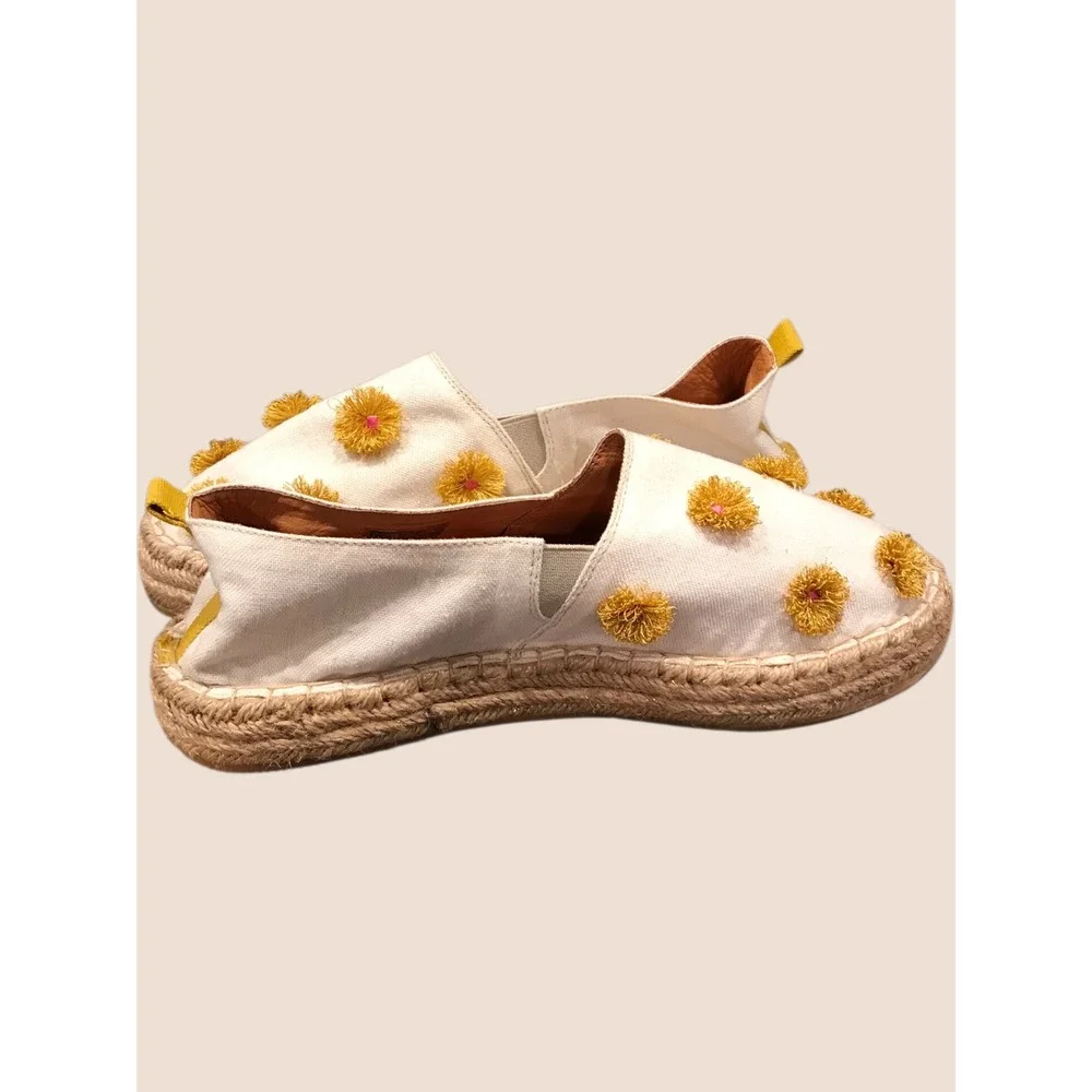 Silvia Cobos Off White Espadrille Flats Daisy‎ Embellishments Women's Size 8